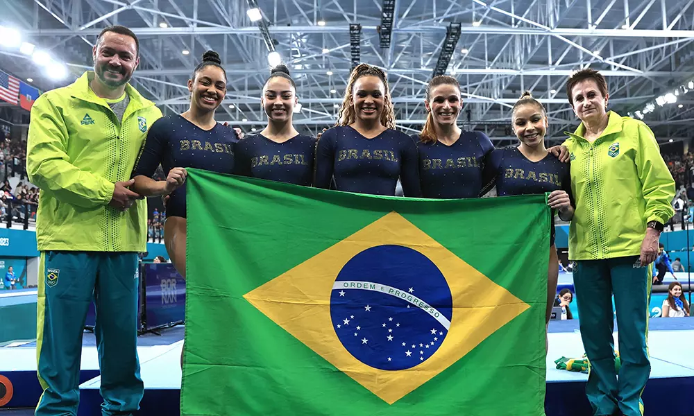 Com curitibanas,  time feminino do Brasil leva a prata na ginástica em Santiago